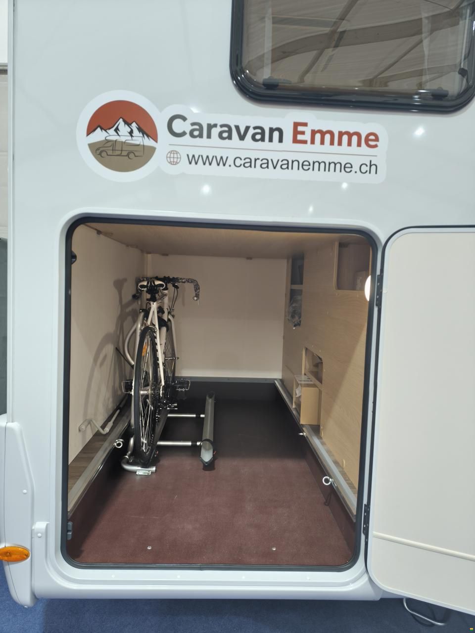 Sunlight T 67s mit Einzelbett & Hubbett, Automat!