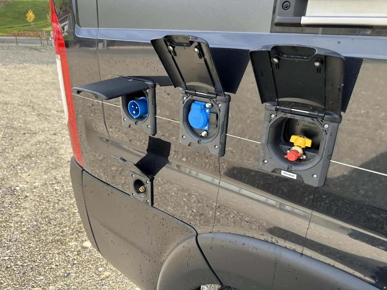 Bravia Mobil Swan 599