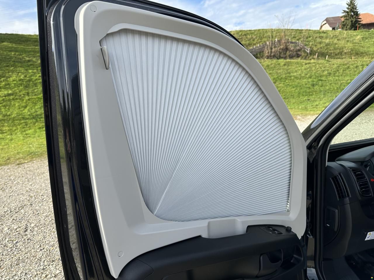 Bravia Mobil Swan 599