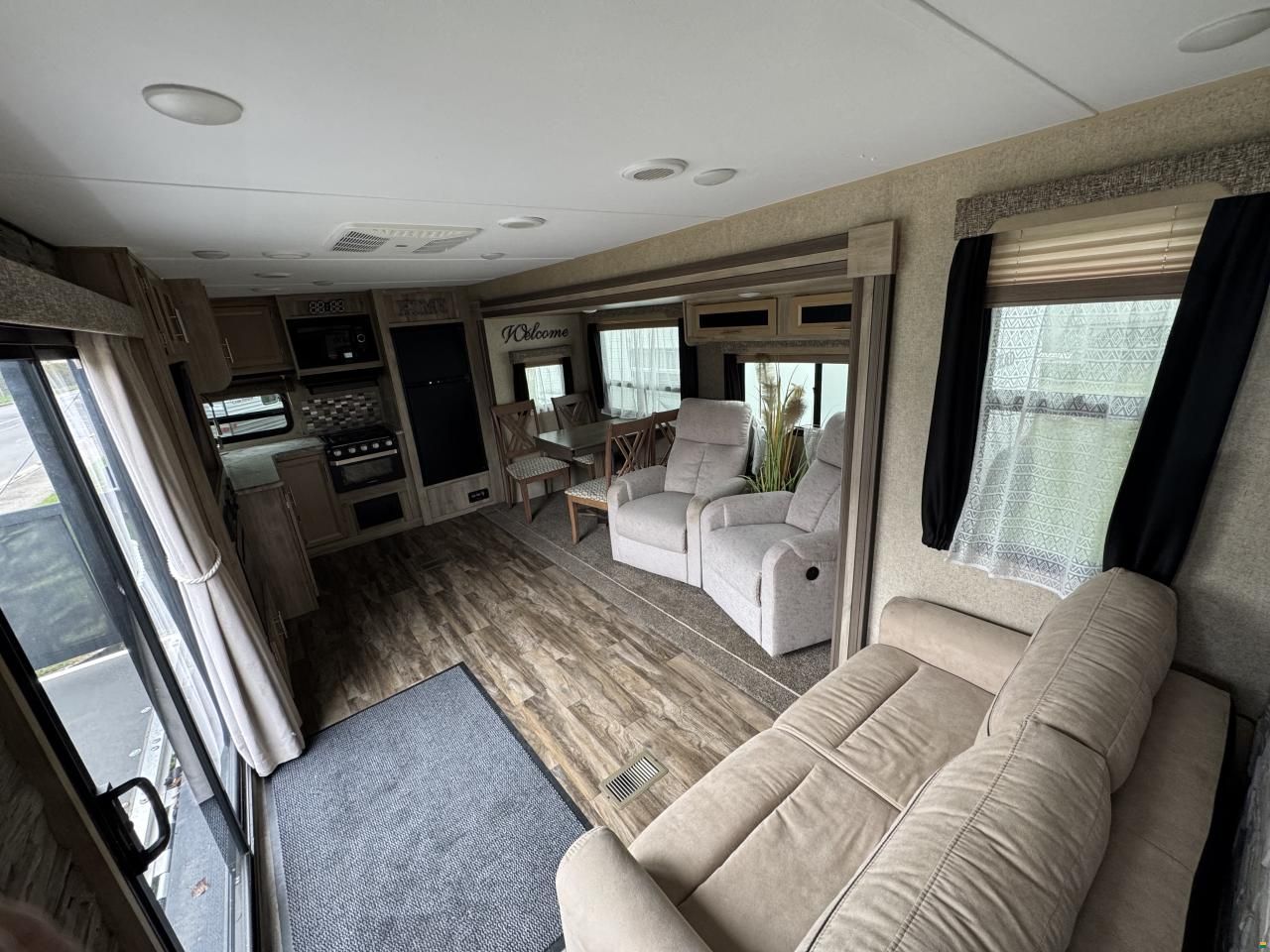 Catalina Legacy 303 RKP