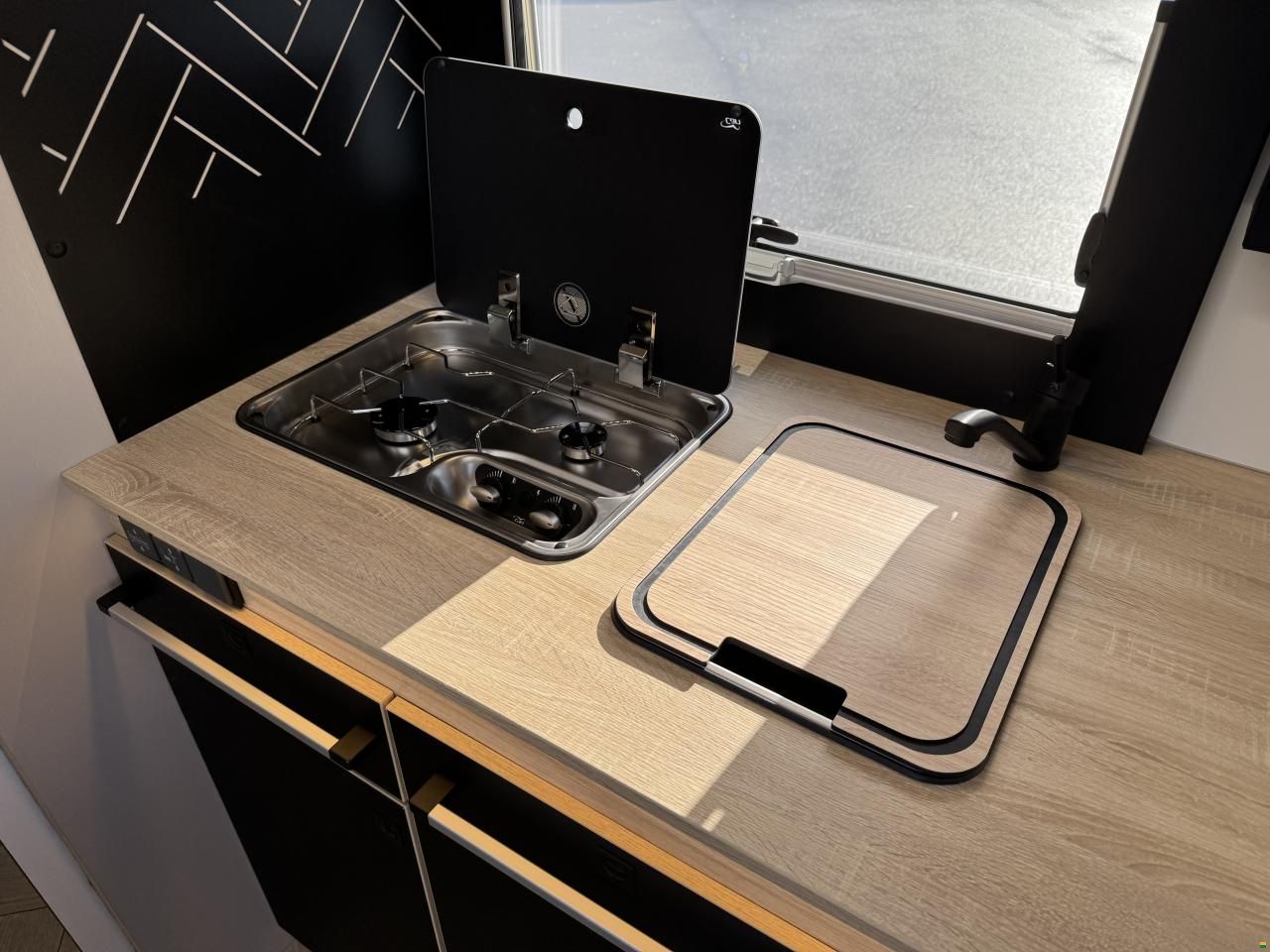 Challenger 260 Graphite Edition