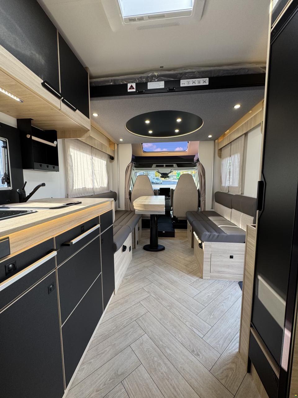 Challenger 260 Graphite Edition