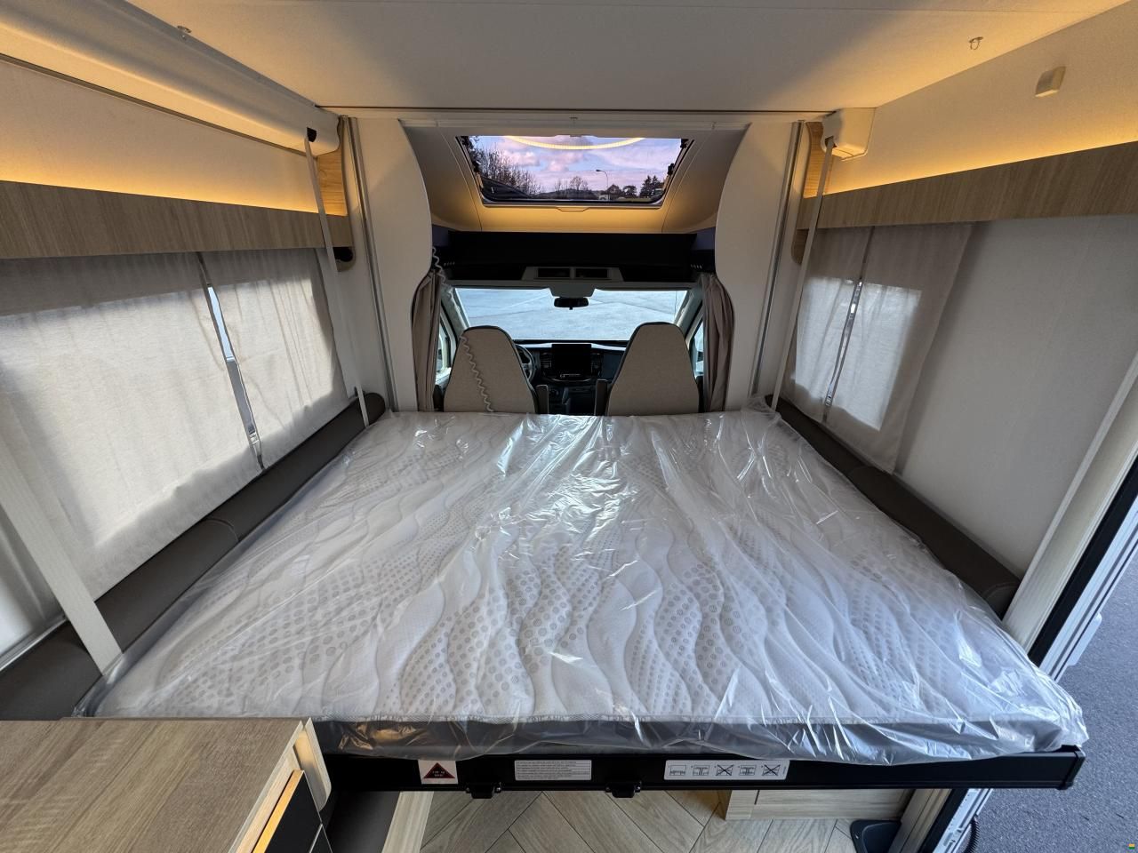 Challenger 260 Graphite Edition