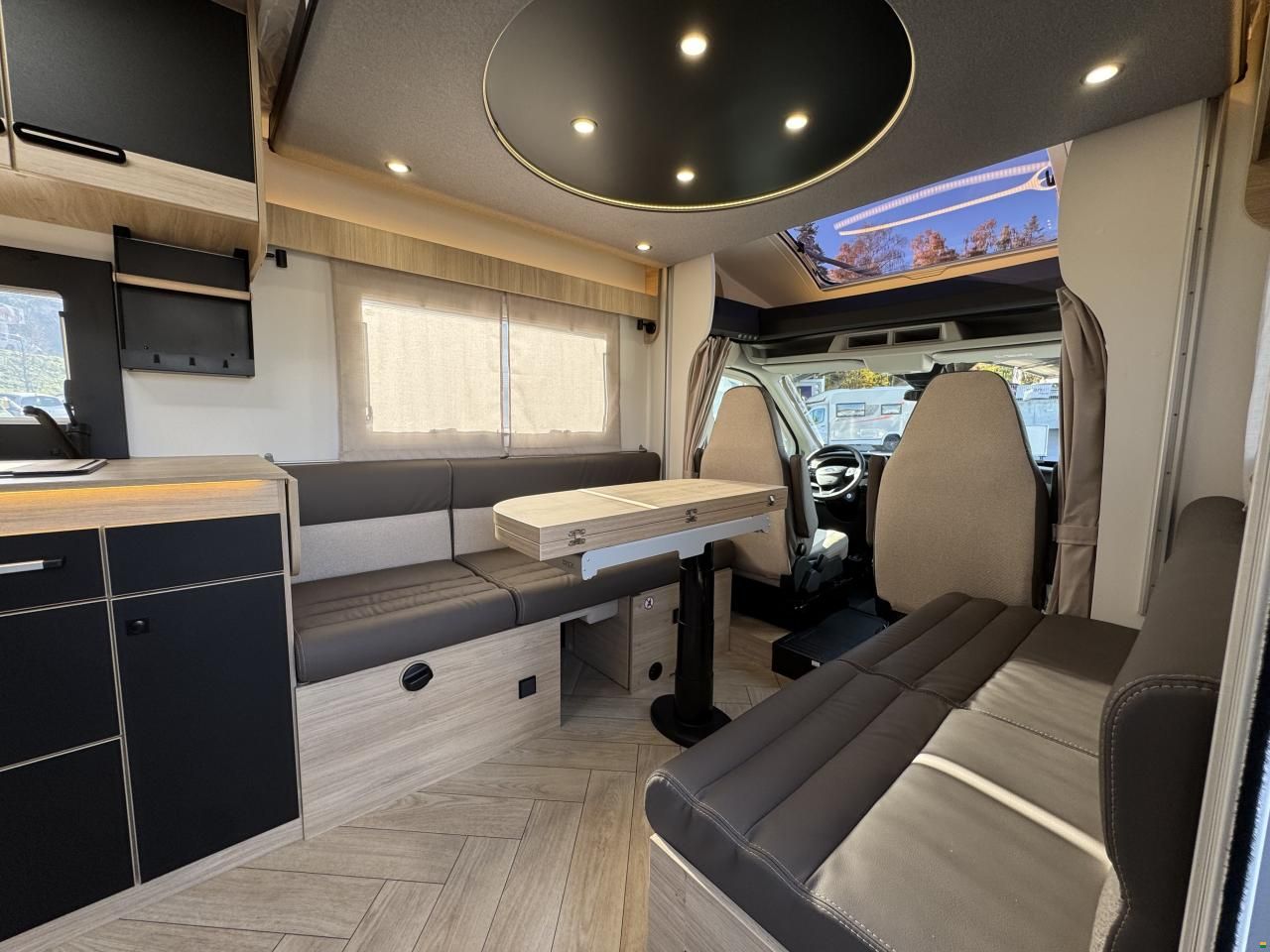 Challenger 260 Graphite Edition