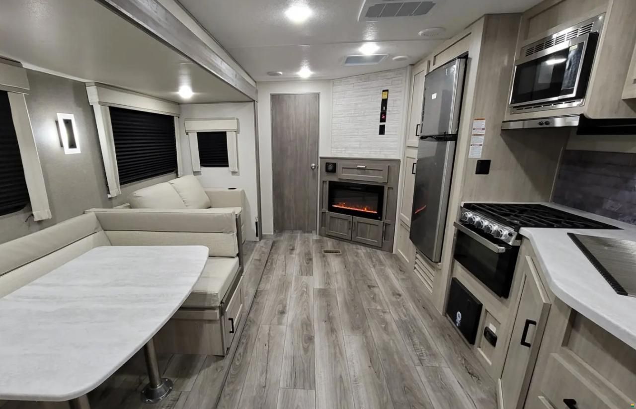 Catalina Legacy 263 BHS