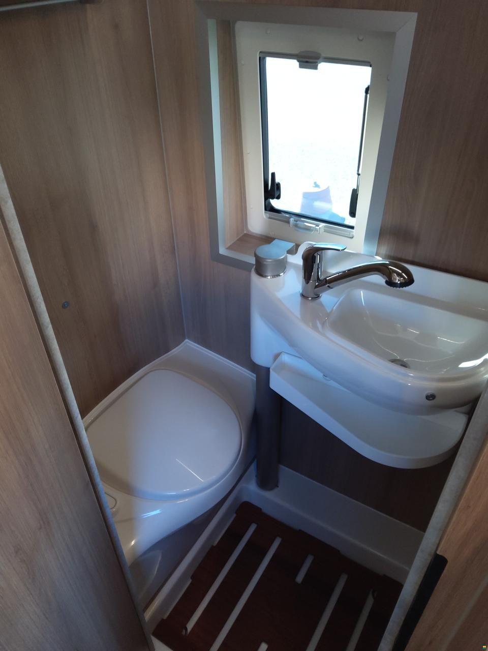 Robeta Womondo Lifestyle 600