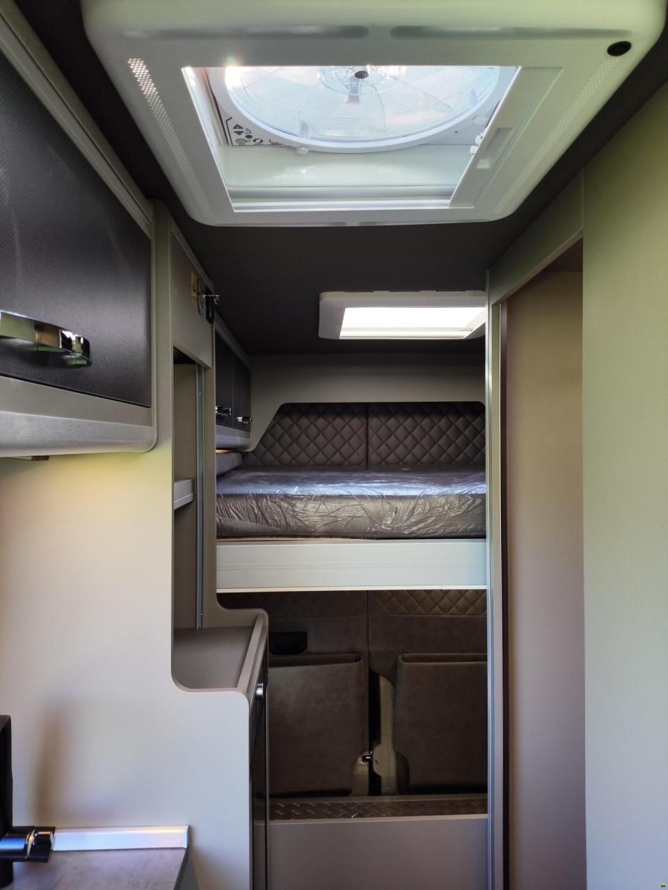 Megamobil Mega Classic 600 S Hubbett MAN 163 PS