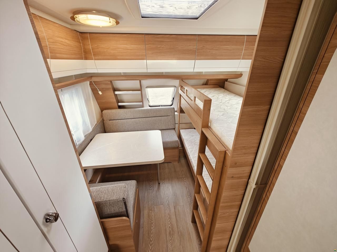 Hobby 515 UHK De Luxe - Etagenbetten -Hubbett