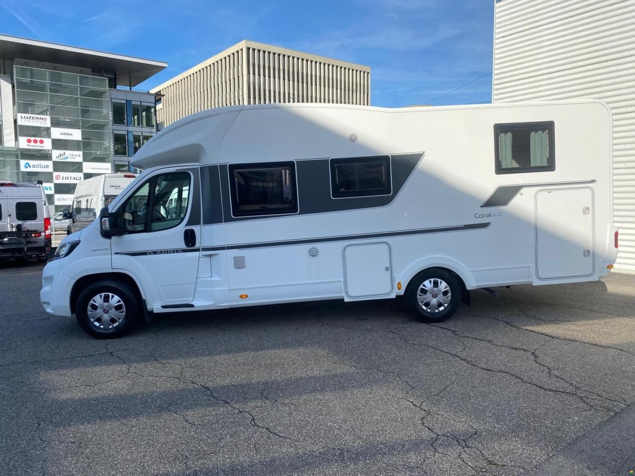 Adria Coral Plus S 670 SL