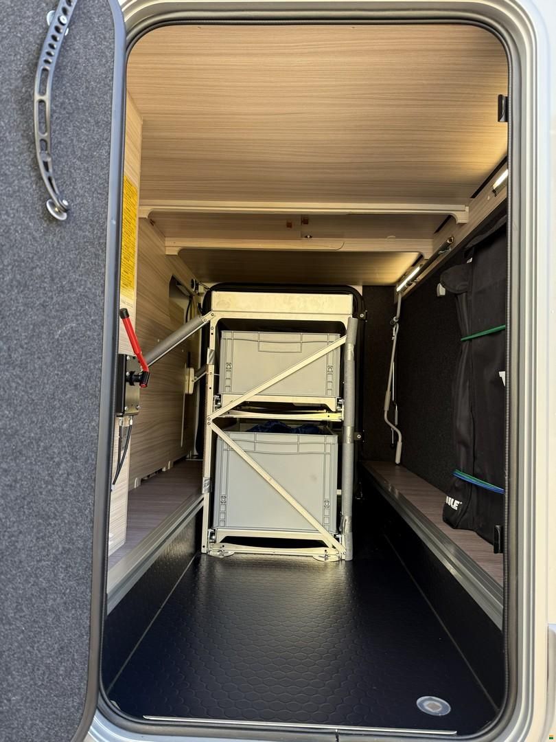 Adria Compact SL Supreme, Fiat 180PS Automat