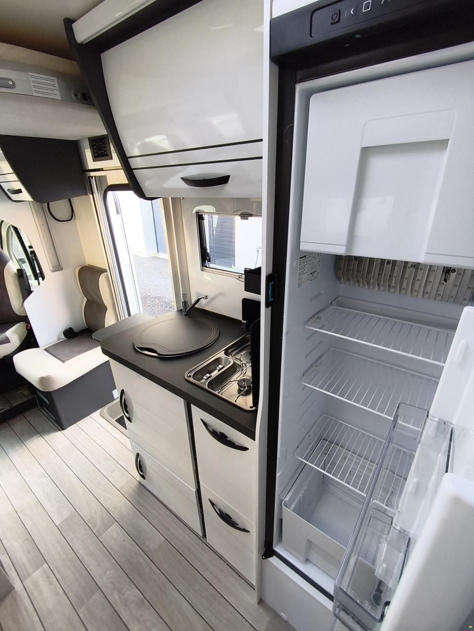 Forster-Reisemobile T 699 EB mit Einzelbett & Hubbett!