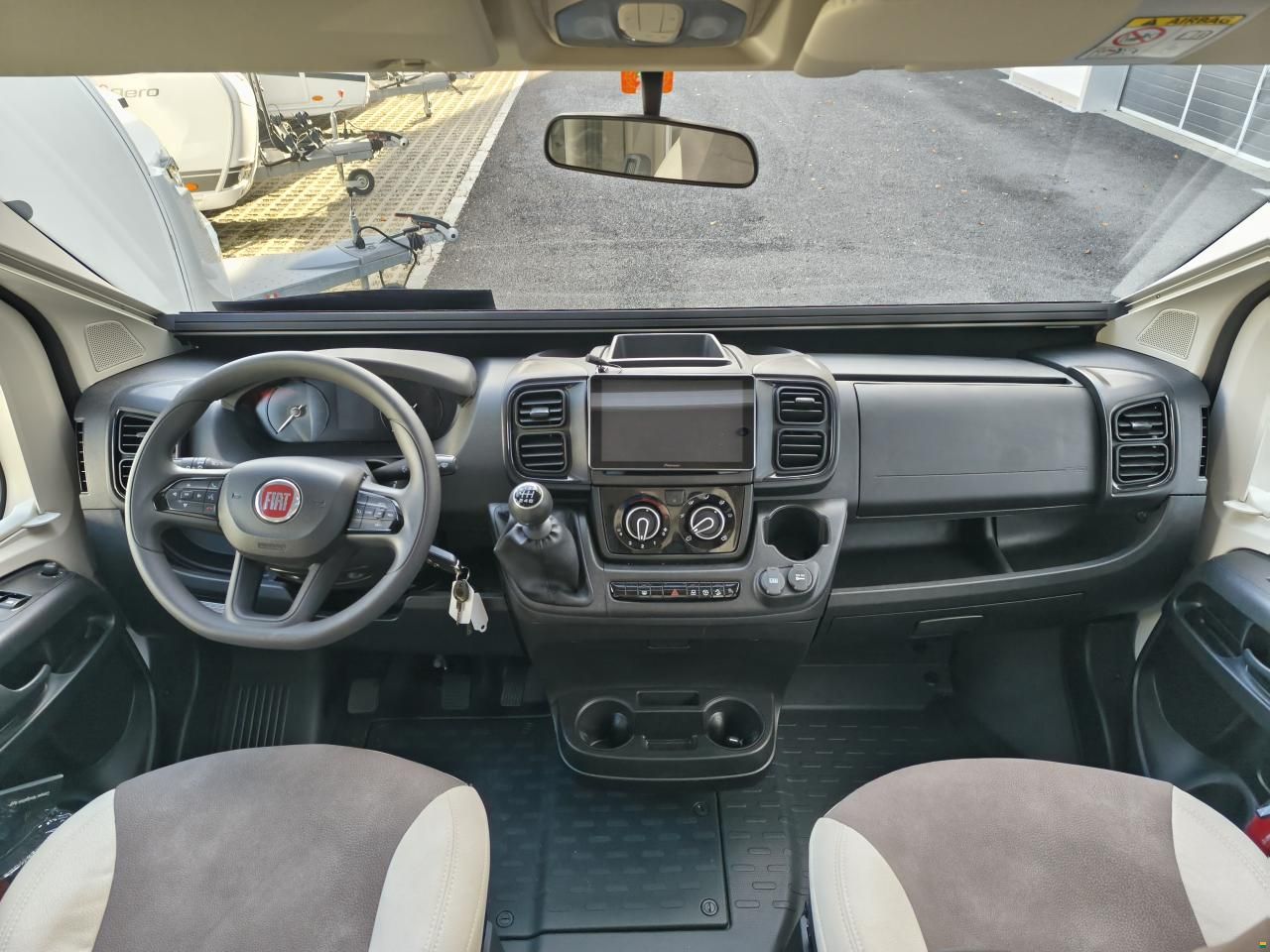 Forster-Reisemobile T 699 EB mit Einzelbett & Hubbett!