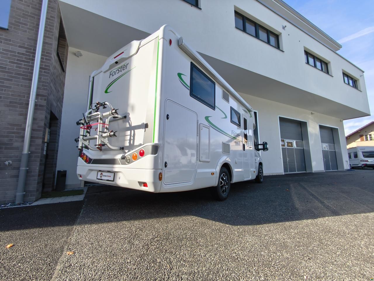 Forster-Reisemobile T 699 EB mit Einzelbett & Hubbett!