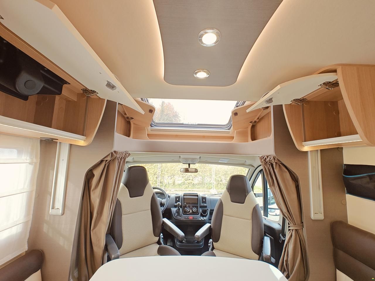 Forster-Reisemobile T 699 EB - 140 - Automat