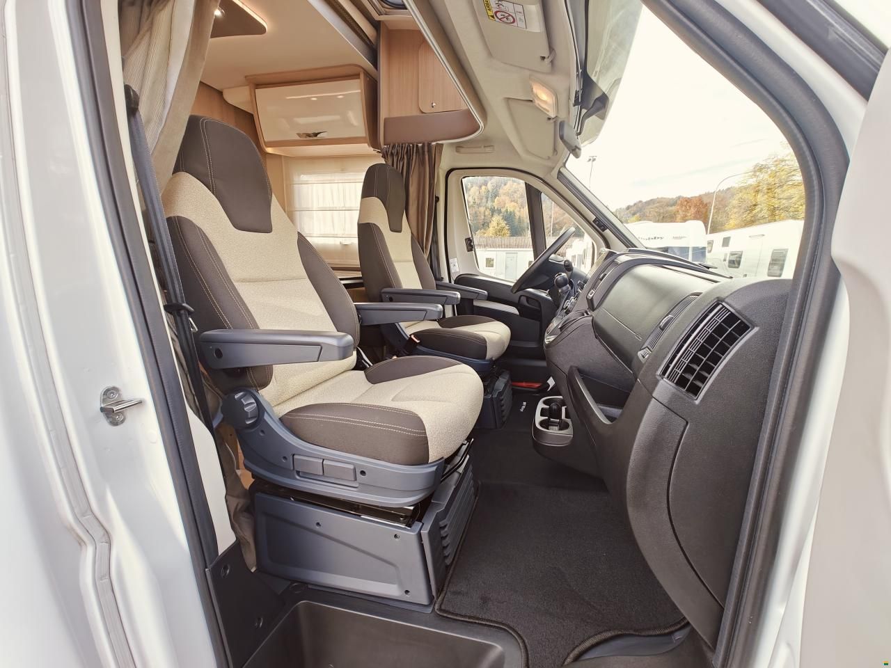 Forster-Reisemobile T 699 EB - 140 - Automat