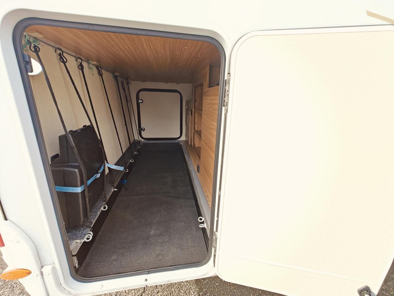 Carado T334 - Doppelbett & Hubbett