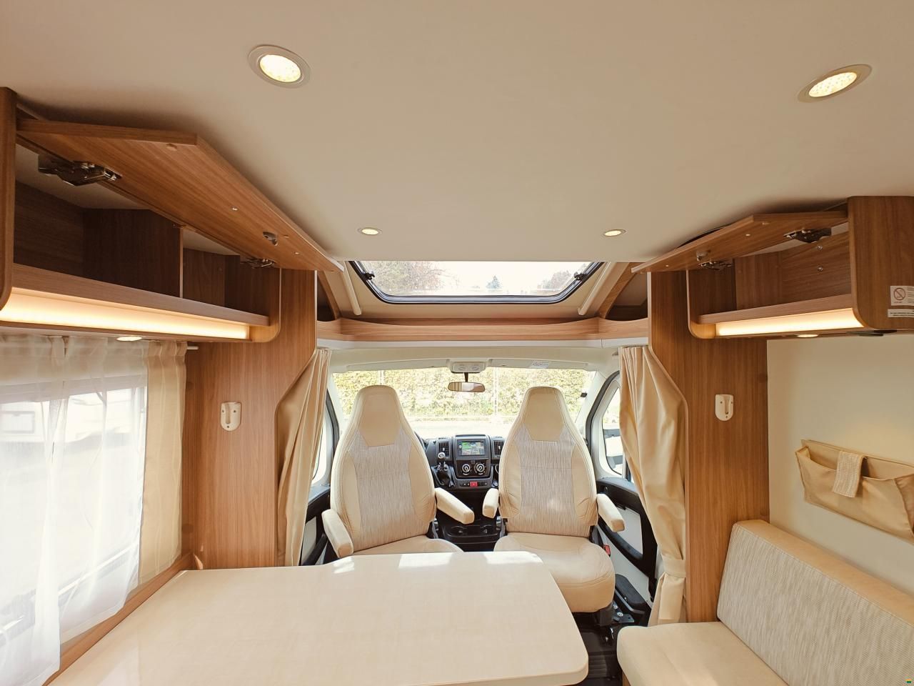 Carado T334 - Doppelbett & Hubbett