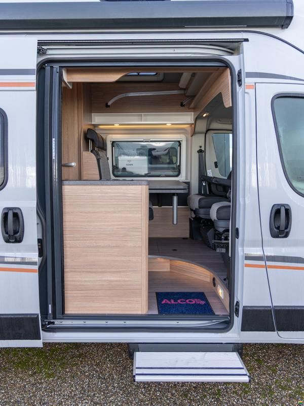 Weinsberg CaraBus 600 MQH Edition [Fire]