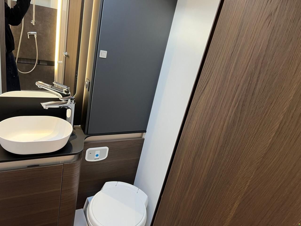 Adria Coral Supreme 670 DL F