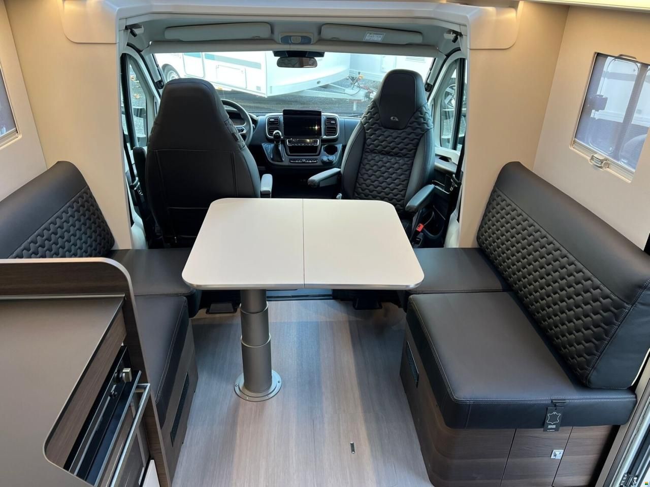 Adria Coral Supreme 670 DL F