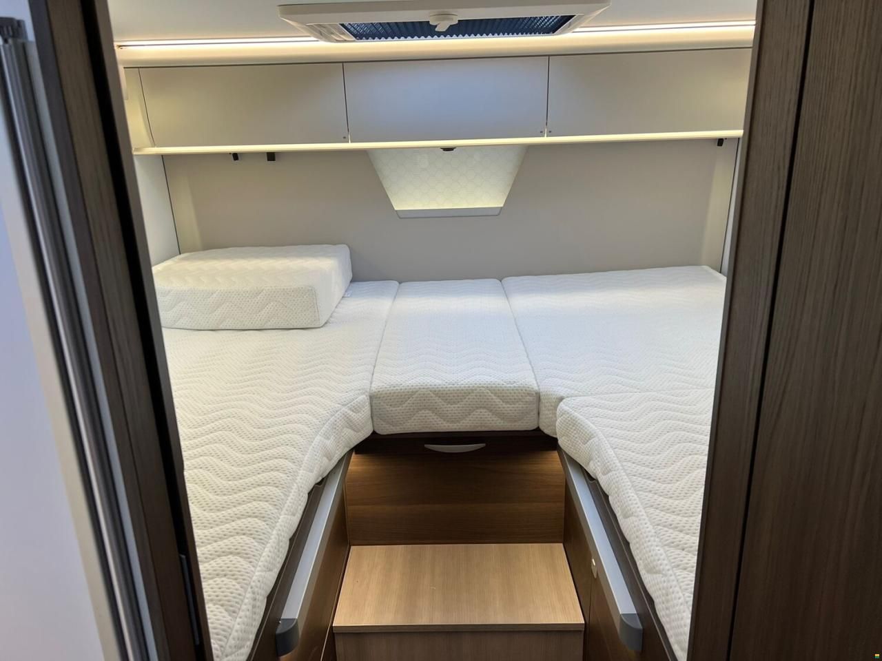 Adria Coral Supreme 670 DL F