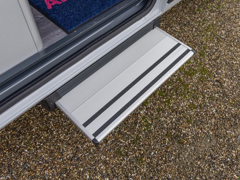 Weinsberg CaraBus Grey 600 MQH Edition [Fire]