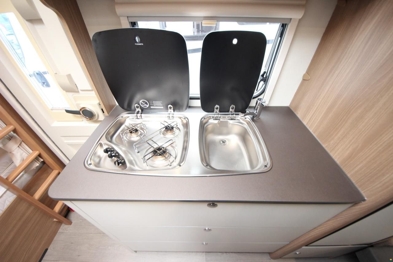 Bürstner Premio Plus 440 TK