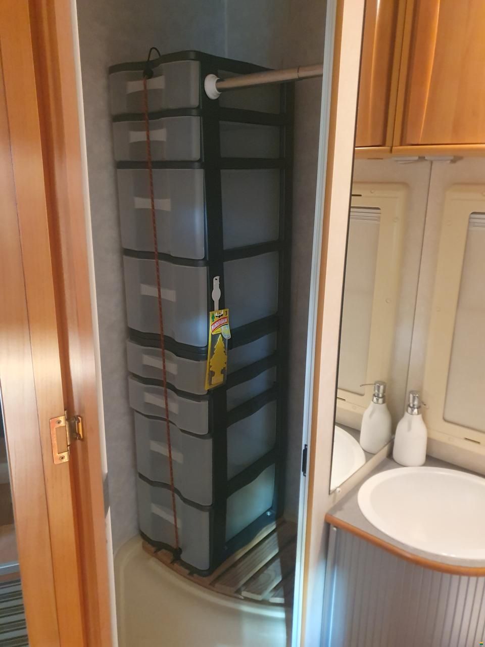 Adria Izola S687 SPG