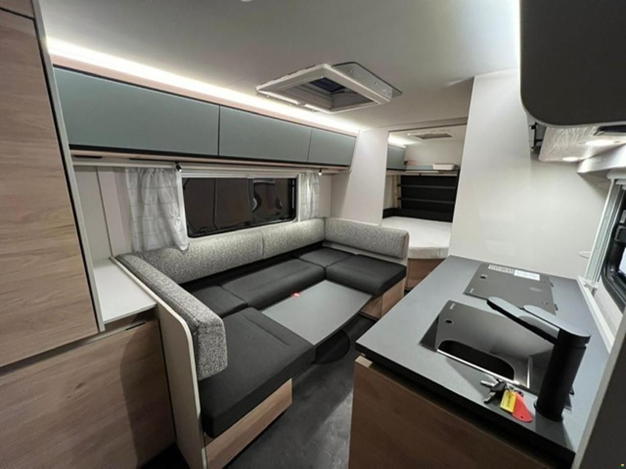 Dethleffs Camper 560 FMK