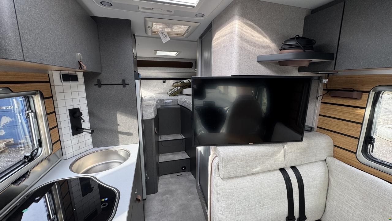 Hymer ML-T CrossOver 570