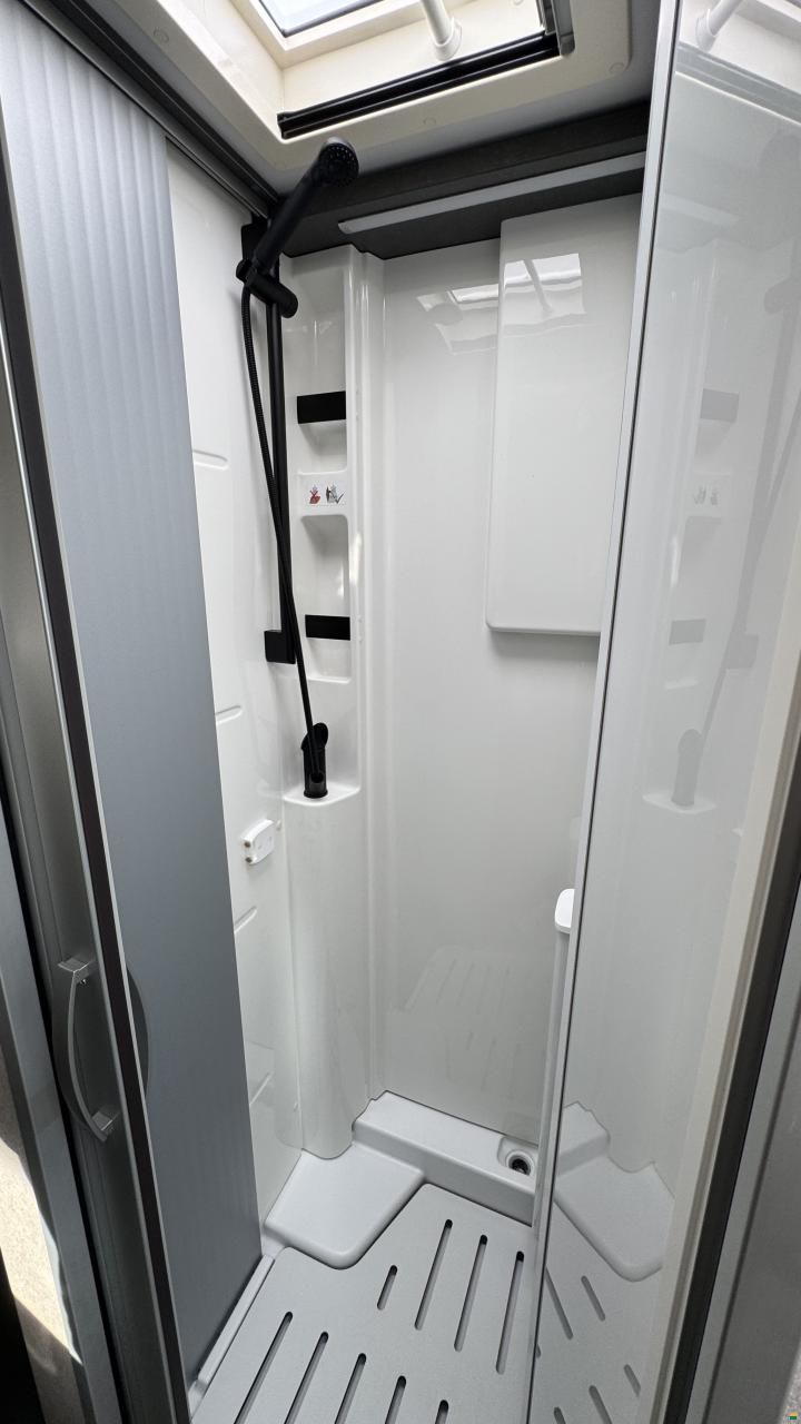 Hymer ML-T CrossOver 570