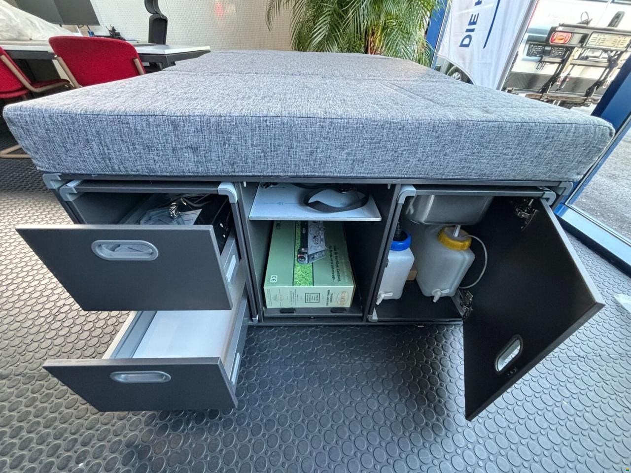 Pössl Vanster Citroen 180 PS