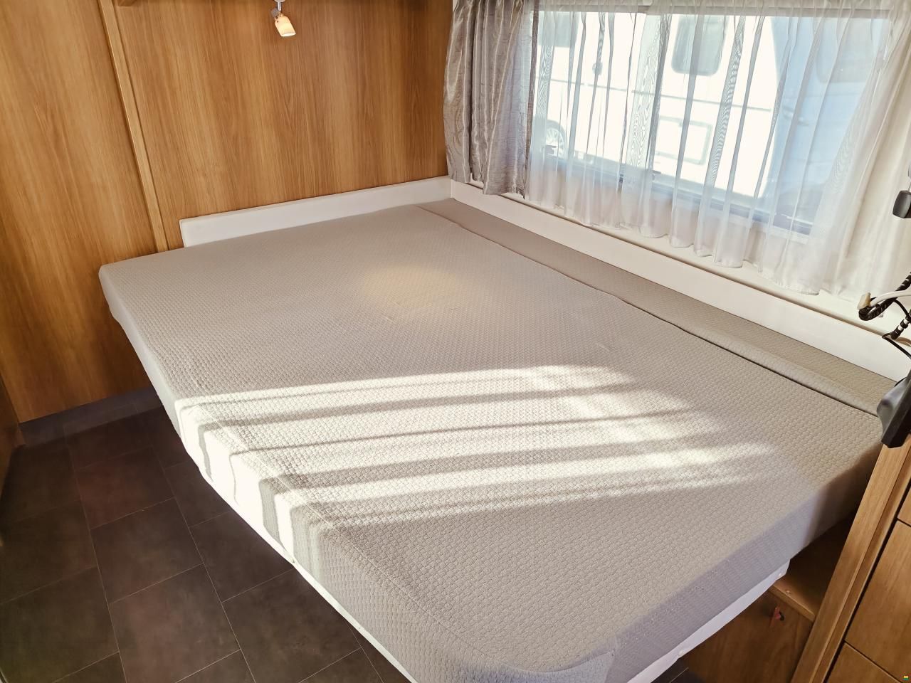 Dethleffs NOMAD 740 RFK Doppelbett & Stockbetten