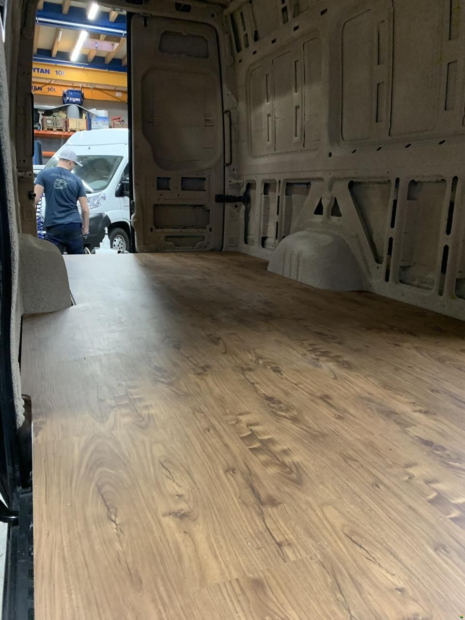 Mercedes Benz L3H2 319 BT 4x4