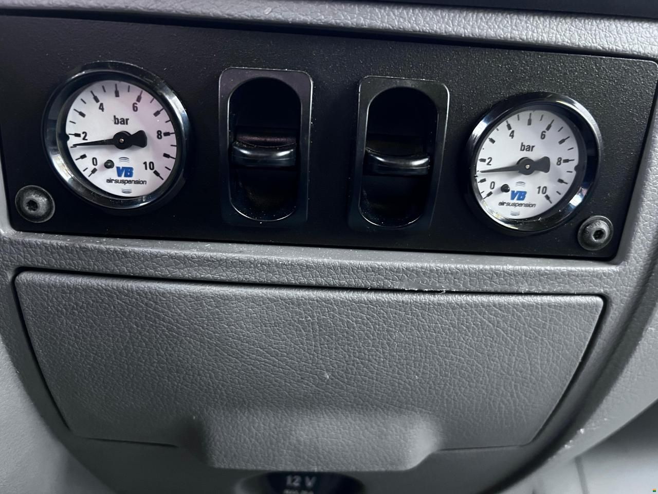 Mercedes Benz L3H2 319 BT 4x4