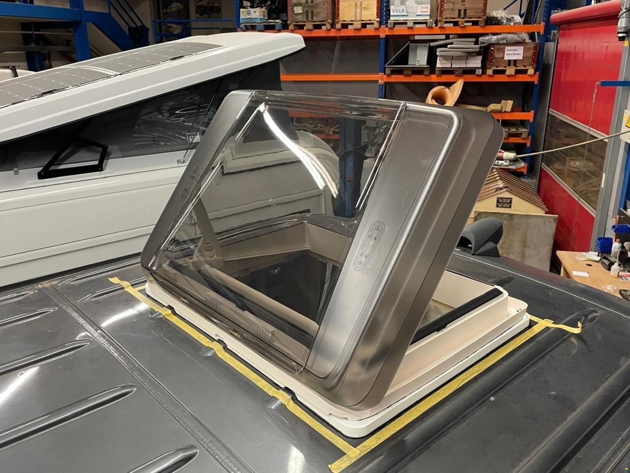 Mercedes Benz L3H2 319 BT 4x4