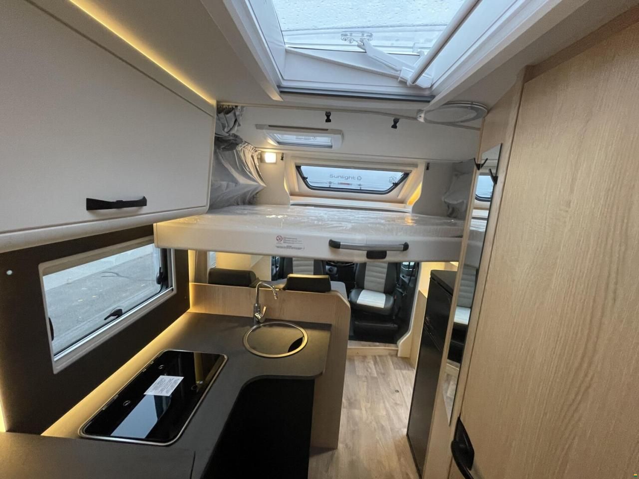 Sunlight Adventure T Ford 670S