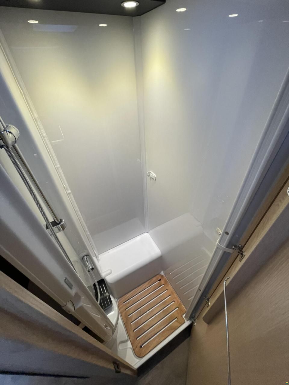 Sunlight Adventure T Ford 670S