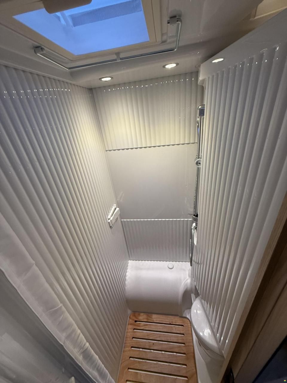 Sunlight Adventure V 67S