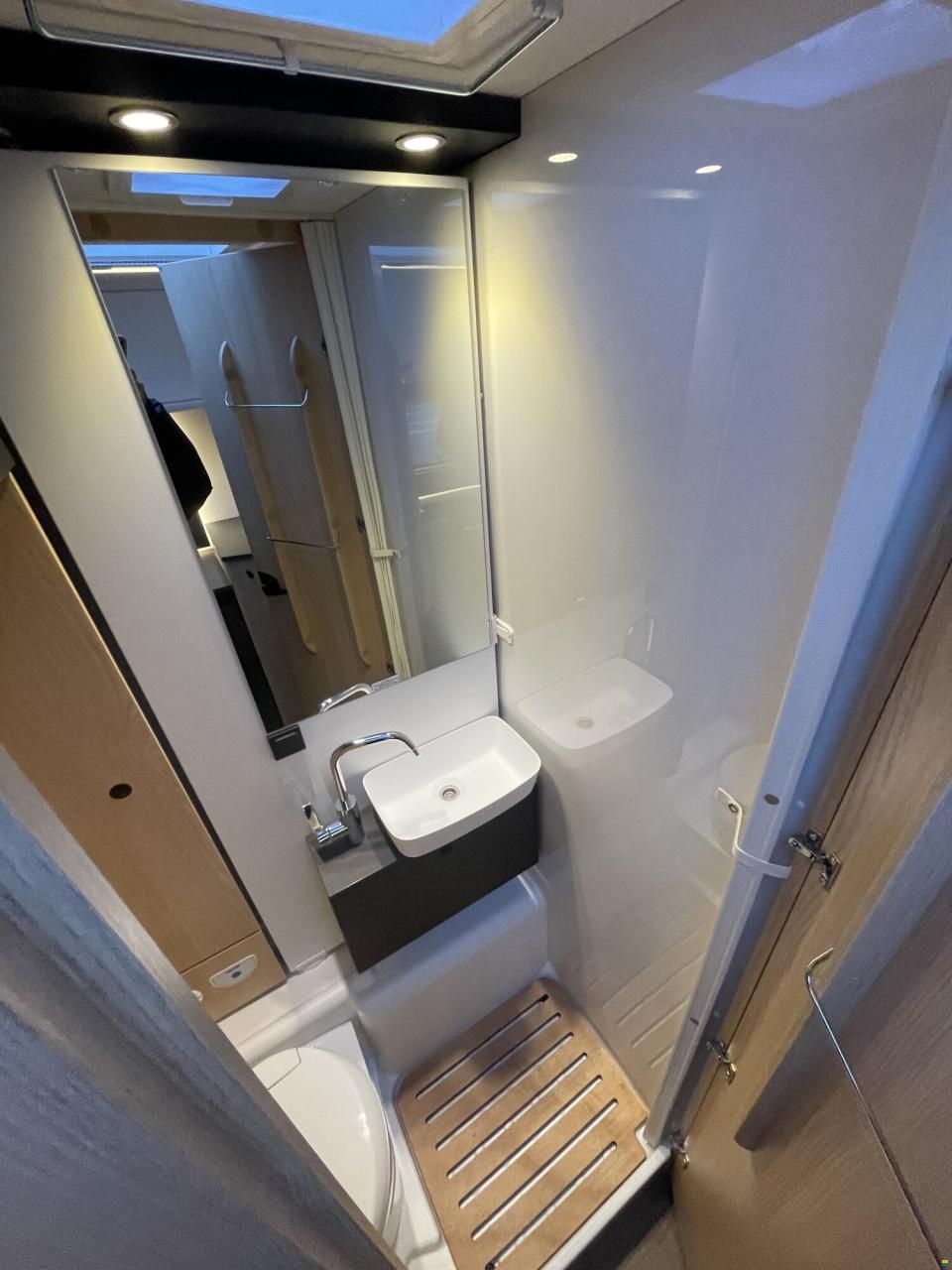 Sunlight Adventure T 67S