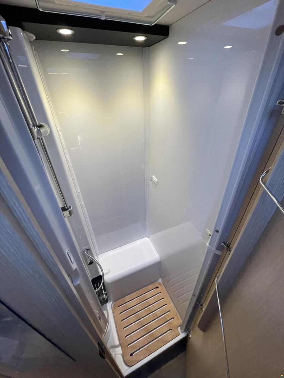 Sunlight Adventure T 67S