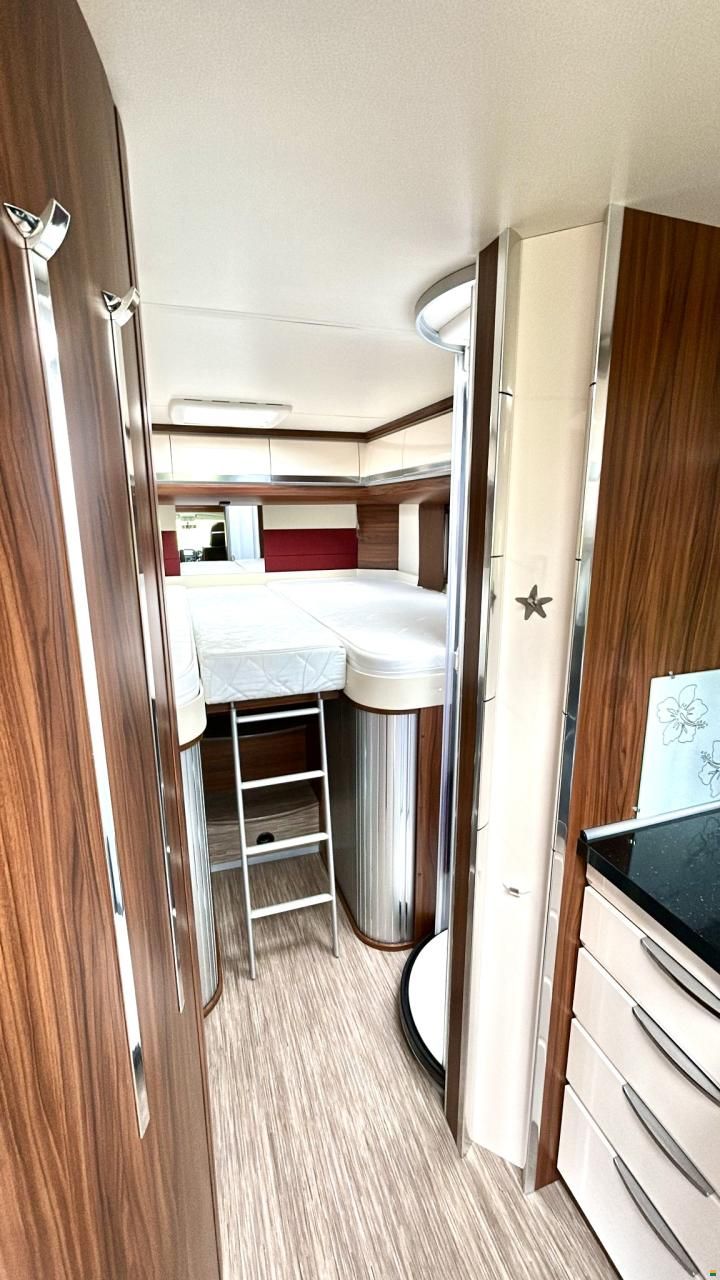 Hobby First Class Mobil