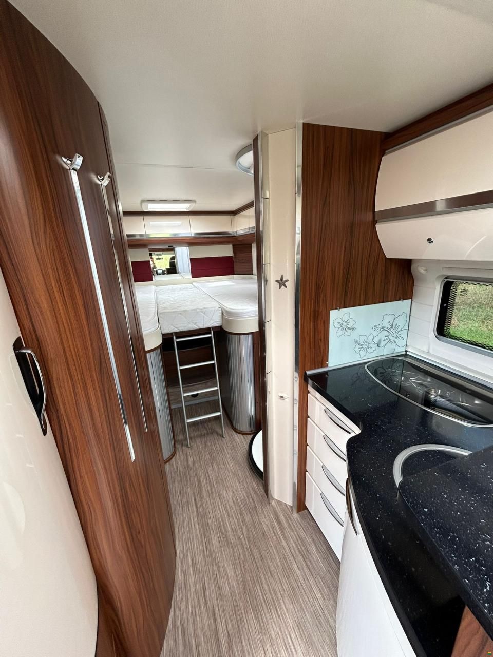 Hobby First Class Mobil