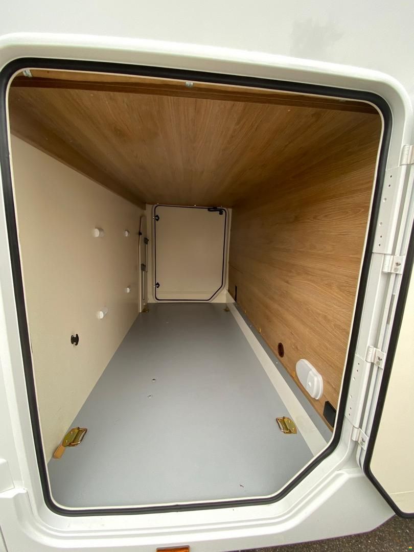 Roller Team Kronos 285 P, Ford 2.0TDCi 170PS Automat