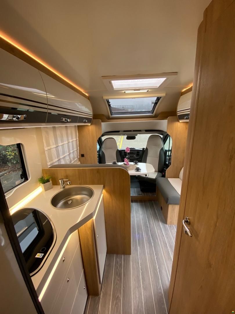 Roller Team Kronos 285 P, Ford 2.0TDCi 170PS Automat