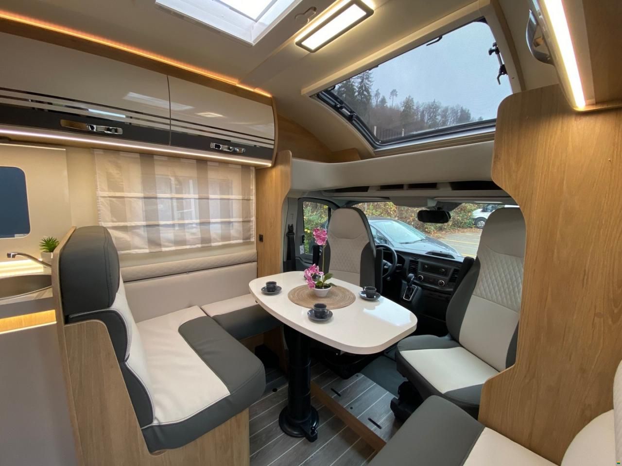 Roller Team Kronos 285 P, Ford 2.0TDCi 170PS Automat