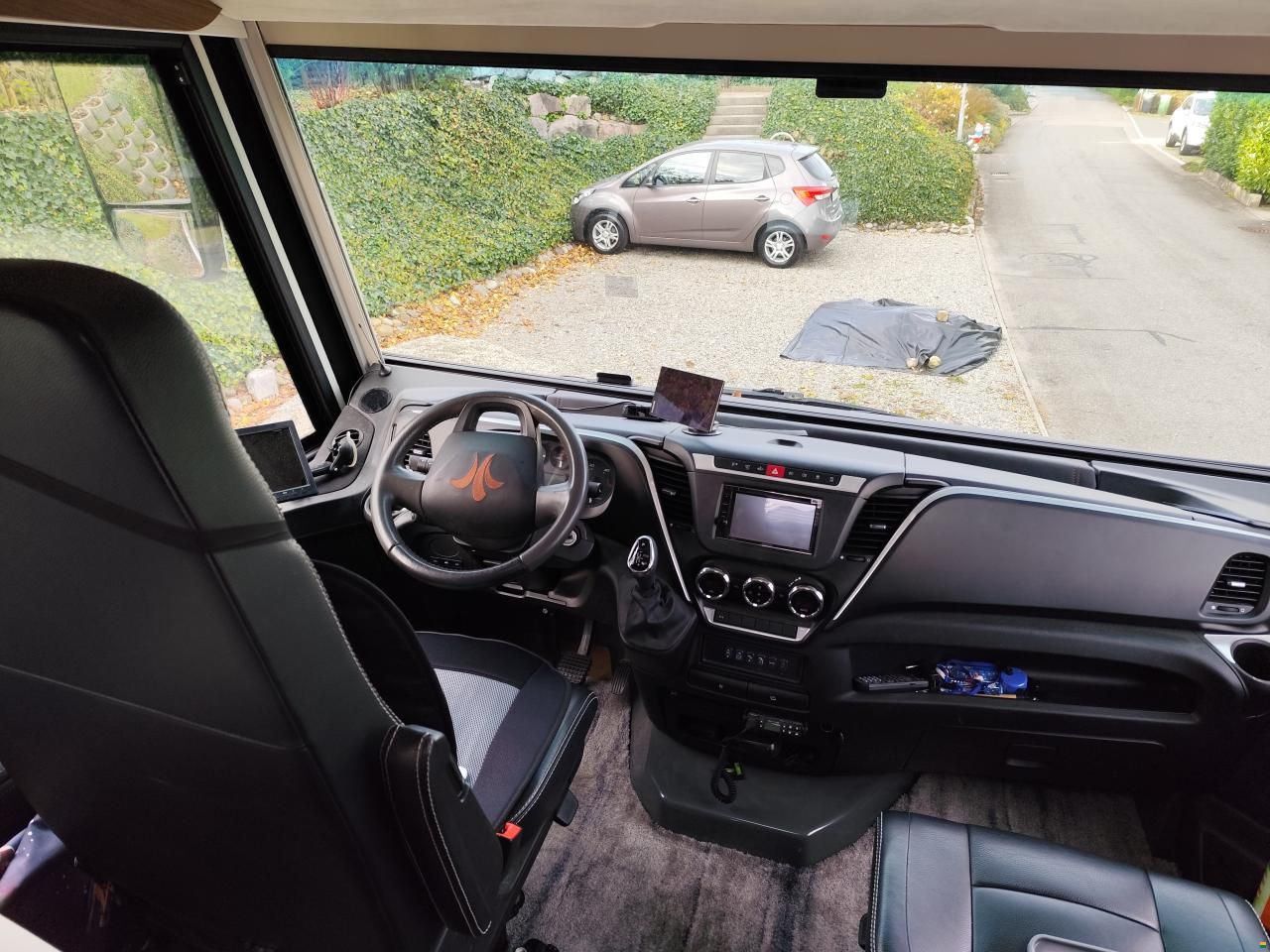 Niesmann-Bischoff Flair 880