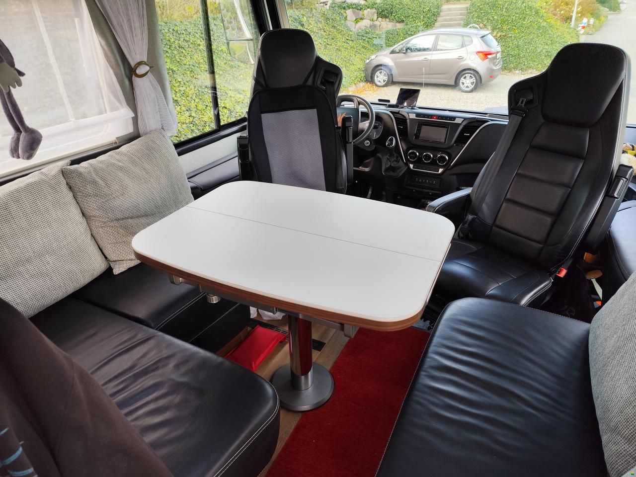 Niesmann-Bischoff Flair 880