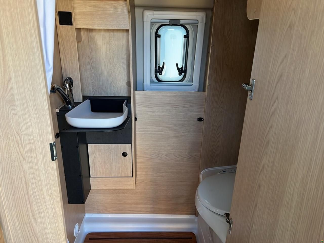 Sunlight Vanlife 540