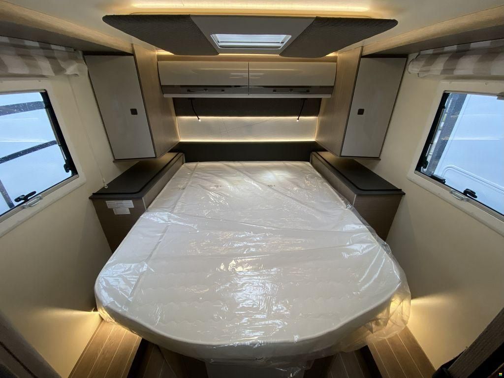 Roller Team Zefiro 267 TL, Ford 165PS Automat